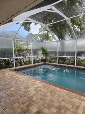 Screen Enclosure Cleaning in Clearwater, Florida 